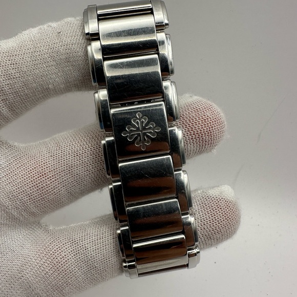 Ladies Patek Philippe - Picture 6 of 6